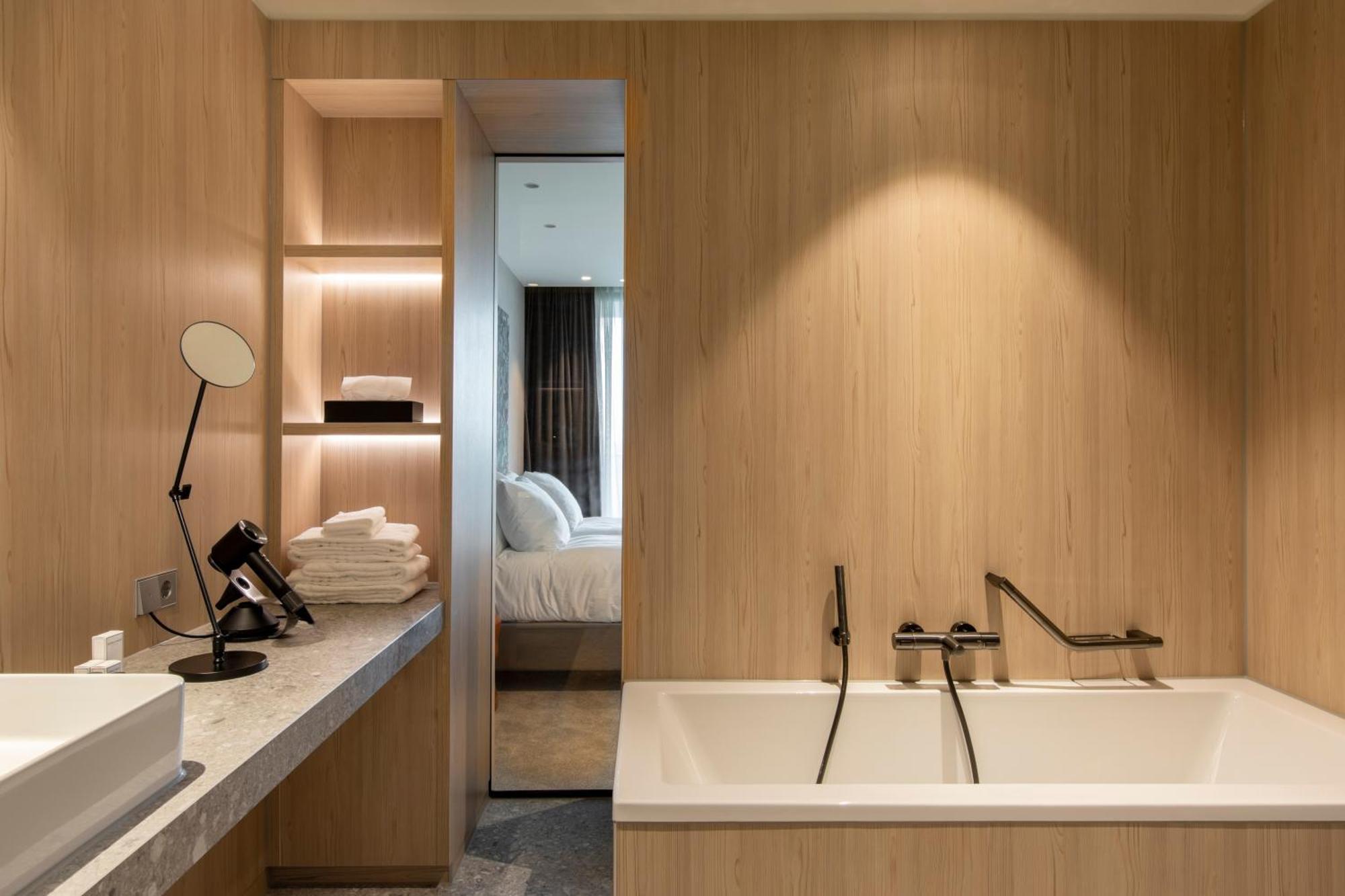 Van Der Valk Hotel デーフェンター エクステリア 写真